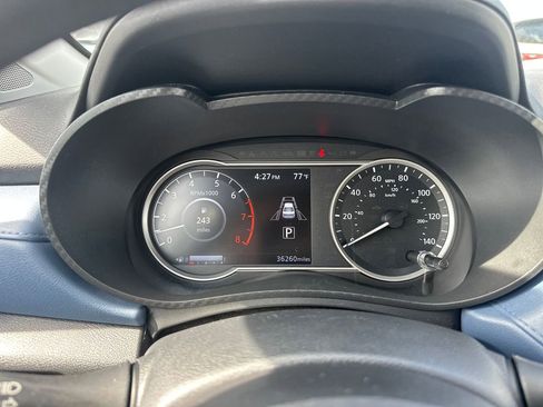 Used 2025 Nissan Versa SV FWD image 20