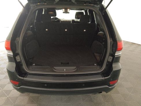 Used 2020 Jeep Grand Cherokee Laredo RWD image 29