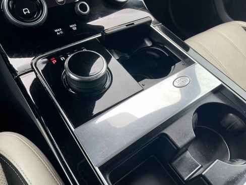 Used 2020 Land Rover Range Rover Velar S image 20