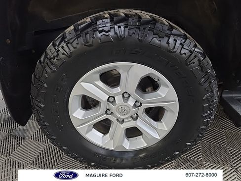 Used 2019 Toyota 4Runner SR5 AWD/4WD image 16