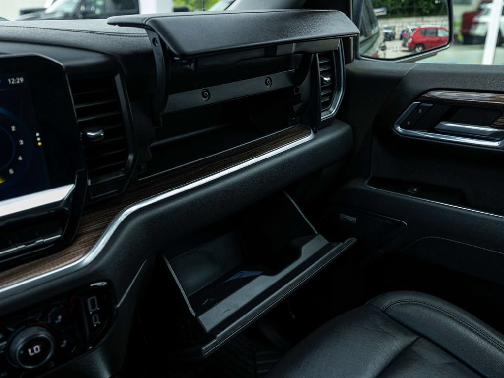 Used 2026 Chevrolet Silverado 1500 LT Trail Boss w/ LT Trail Boss Premium Package AWD/4WD image 19