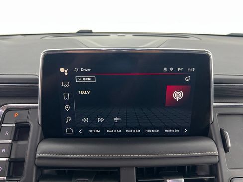 Used 2024 GMC Yukon SLT RWD image 12