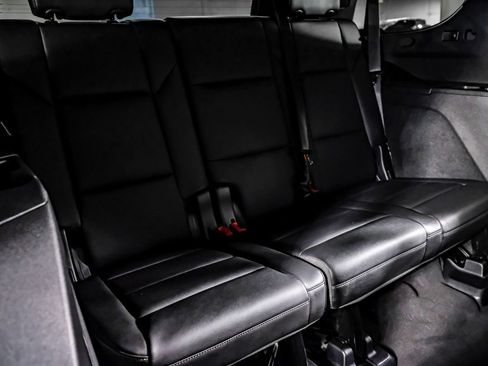 Used 2021 Cadillac Escalade Luxury RWD image 29