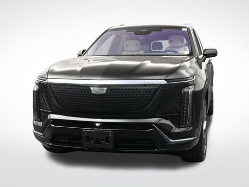 Used 2026 Cadillac Vistiq Luxury AWD/4WD image 8