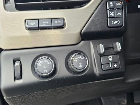 Used 2018 GMC Yukon Denali w/ Denali Ultimate Package image 36