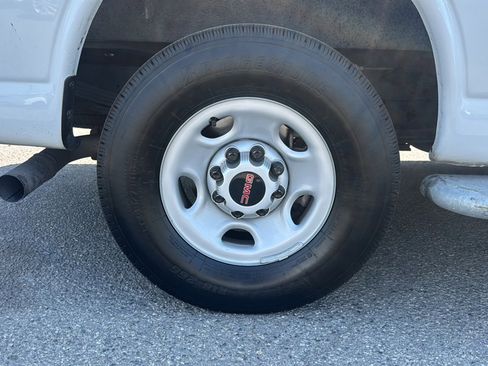 Used 2024 GMC Savana 2500 w/ Driver Convenience Package RWD image 34