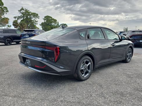 New 2026 Kia K4 LXS image 8