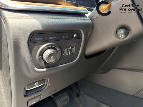 Certified 2023 Jeep Grand Cherokee Summit AWD/4WD image 60