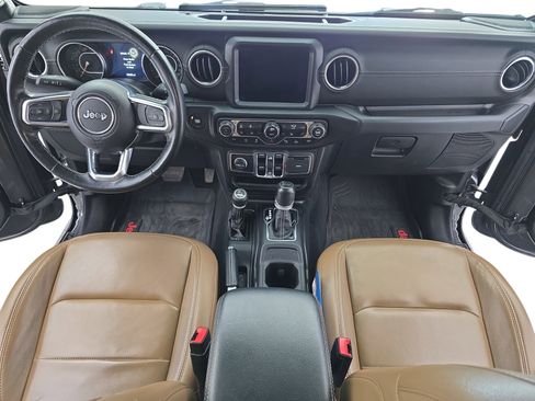 Used 2021 Jeep Wrangler Unlimited Sahara image 9