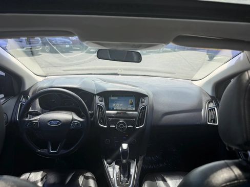 Used 2018 Ford Focus Titanium FWD image 21