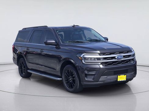 Used 2022 Ford Expedition Max XLT RWD image 3