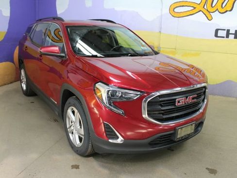 Used 2018 GMC Terrain SLE w/ GMC Pro Grade Package AWD/4WD image 3