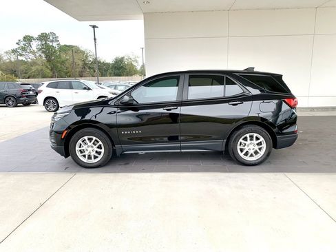 Used 2024 Chevrolet Equinox LS w/ LS Convenience Package image 8