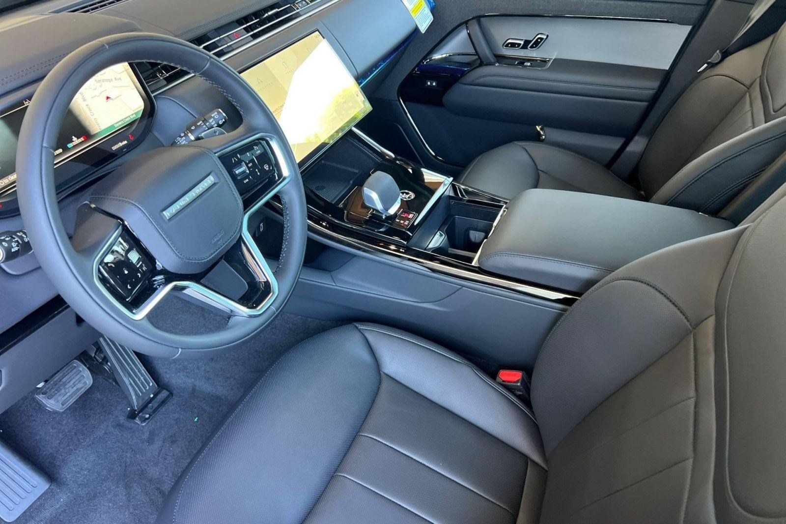 New 2026 Land Rover Range Rover Sport SE AWD/4WD image 4