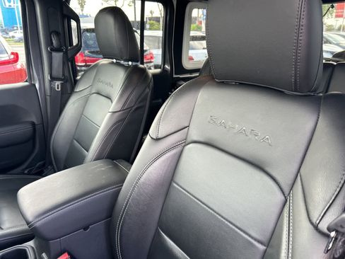 Used 2021 Jeep Wrangler Unlimited Sahara image 23