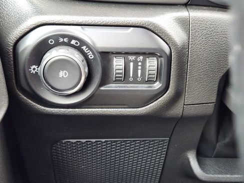 Used 2022 Jeep Wrangler Unlimited Sport image 23