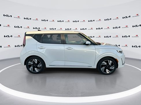 Used 2023 Kia Soul GT-Line w/ GT-Line Technology Package image 9