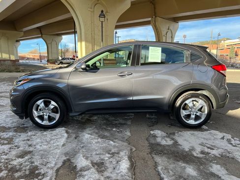 Used 2022 Honda HR-V LX image 6