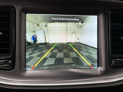 Used 2019 Dodge Challenger SXT w/ Driver Convenience Group RWD image 6