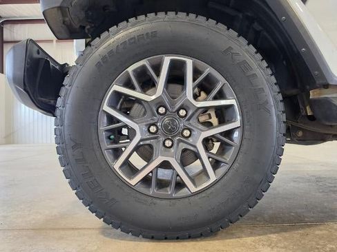 Used 2024 Jeep Wrangler Unlimited Sahara AWD/4WD image 10