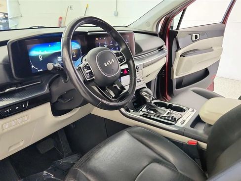 Used 2022 Kia Carnival SX Prestige FWD image 21