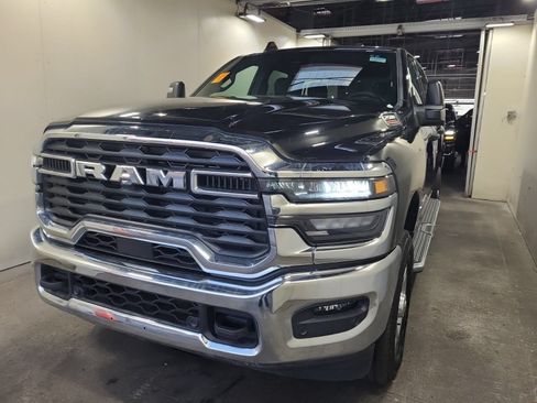 Used 2026 RAM 2500 Big Horn AWD/4WD image 5