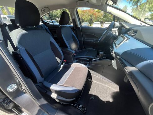 Used 2025 Nissan Versa SV FWD image 34