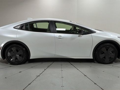 Certified 2025 Toyota Prius LE image 6