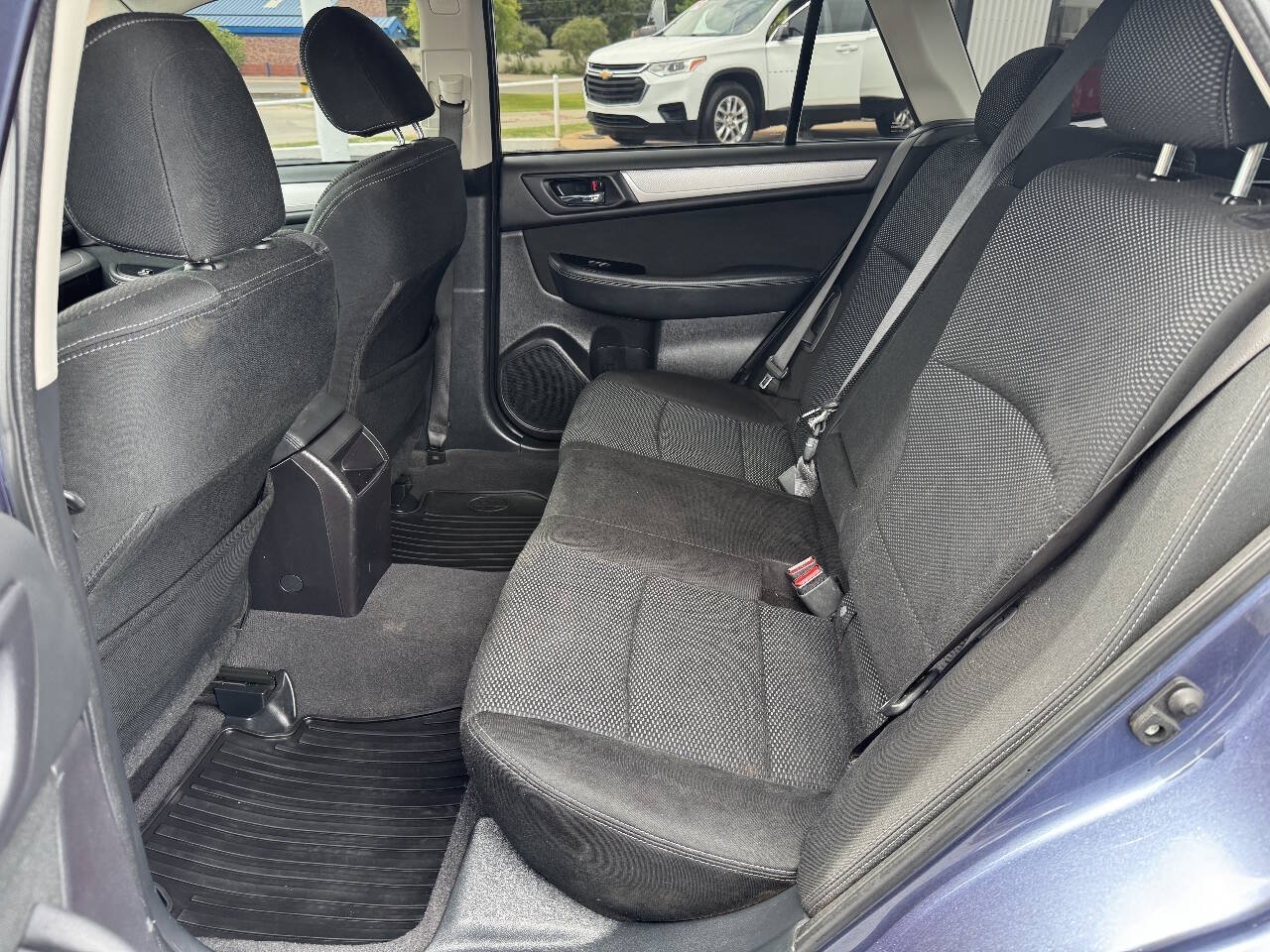 Used 2017 Subaru Outback 2.5i Premium AWD/4WD image 18