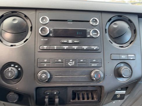 Used 2016 Ford F250 XL w/ Power Equipment Group image 32