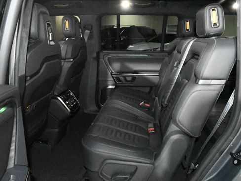 Used 2022 Rivian R1S Launch Edition image 49