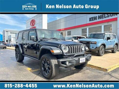Used 2025 Jeep Wrangler Unlimited Sahara image 1