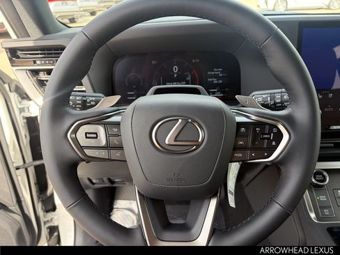 Used 2026 Lexus GX 550 AWD/4WD image 13