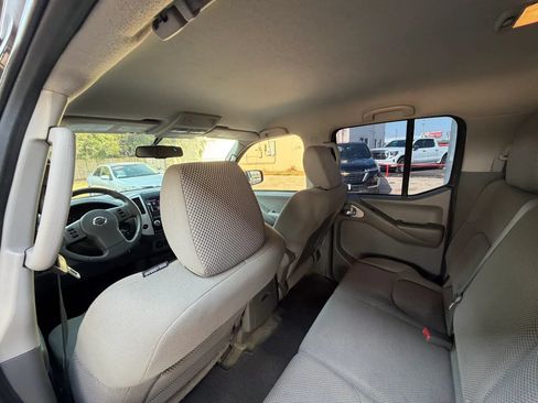 Used 2012 Nissan Frontier SV w/ SV Premium Utility Pkg RWD image 15