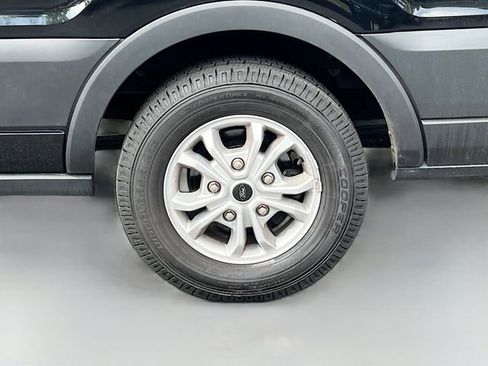 Used 2024 Ford Transit 350 XLT RWD image 33