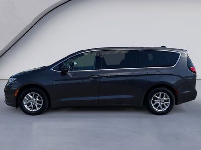 Used 2023 Chrysler Pacifica Touring-L