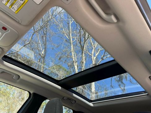 Used 2022 Jeep Renegade Trailhawk w/ Sun/Sound Group image 7