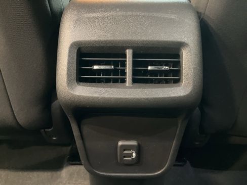 Used 2022 Chevrolet Equinox LT image 24