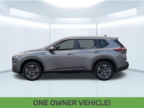 Certified 2025 Nissan Rogue SV FWD image 2