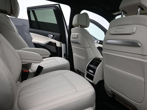 Used 2025 BMW X7 xDrive40i w/ Executive Package AWD/4WD image 19