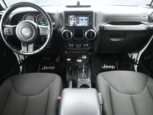 Used 2018 Jeep Wrangler Unlimited Sport w/ Connectivity Group AWD/4WD image 20