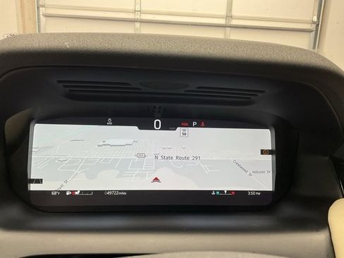 Used 2021 Land Rover Discovery Sport SE image 9