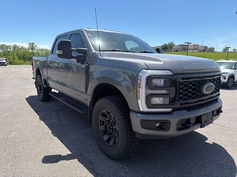 Used 2024 Ford F250 Lariat w/ Sport Appearance Package AWD/4WD image 8