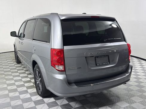 Used 2017 Dodge Grand Caravan SXT FWD image 7