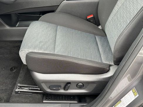 Certified 2023 Nissan Rogue SV image 25