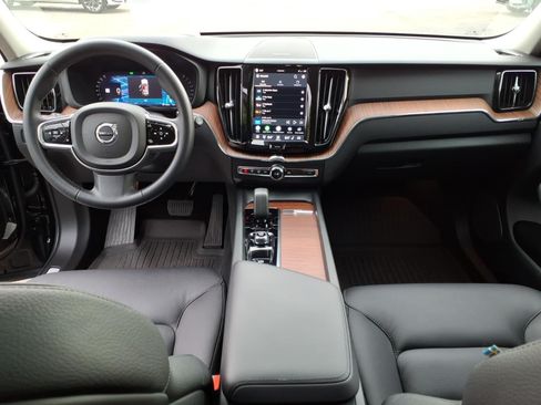 Used 2024 Volvo XC60 B5 Plus w/ Climate Package AWD/4WD image 11