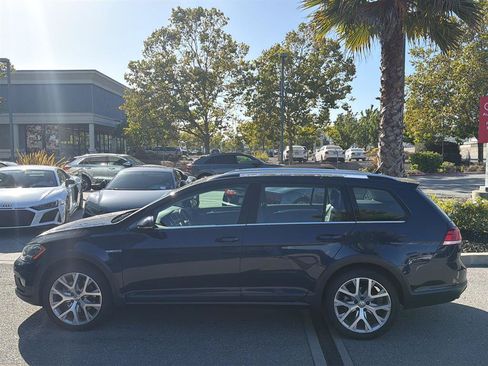 Used 2019 Volkswagen Golf Alltrack SE AWD/4WD image 9