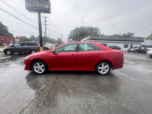 Used 2014 Toyota Camry SE FWD image 5