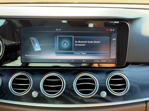 Used 2017 Mercedes-Benz E 300 4MATIC image 65