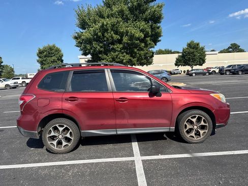 Used 2015 Subaru Forester 2.5i w/ Alloy Wheel Package AWD/4WD image 6